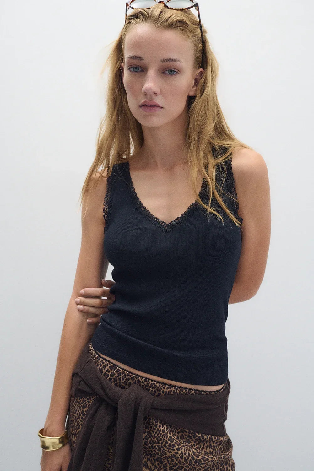 TANK LACE